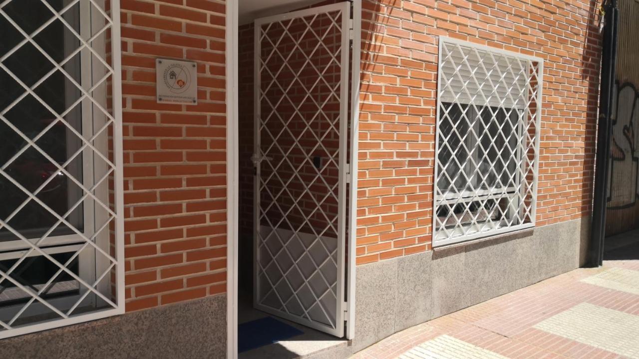 Apartamento La Galatea Alcalá de Henares Екстериор снимка